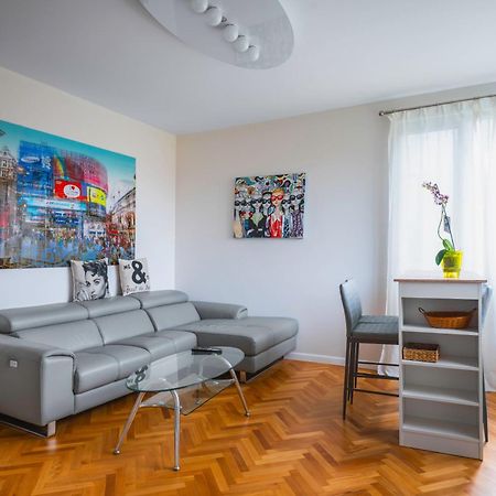 New With The Best View - 2Bd Bright Flat Near Ndk Sofia Esterno foto